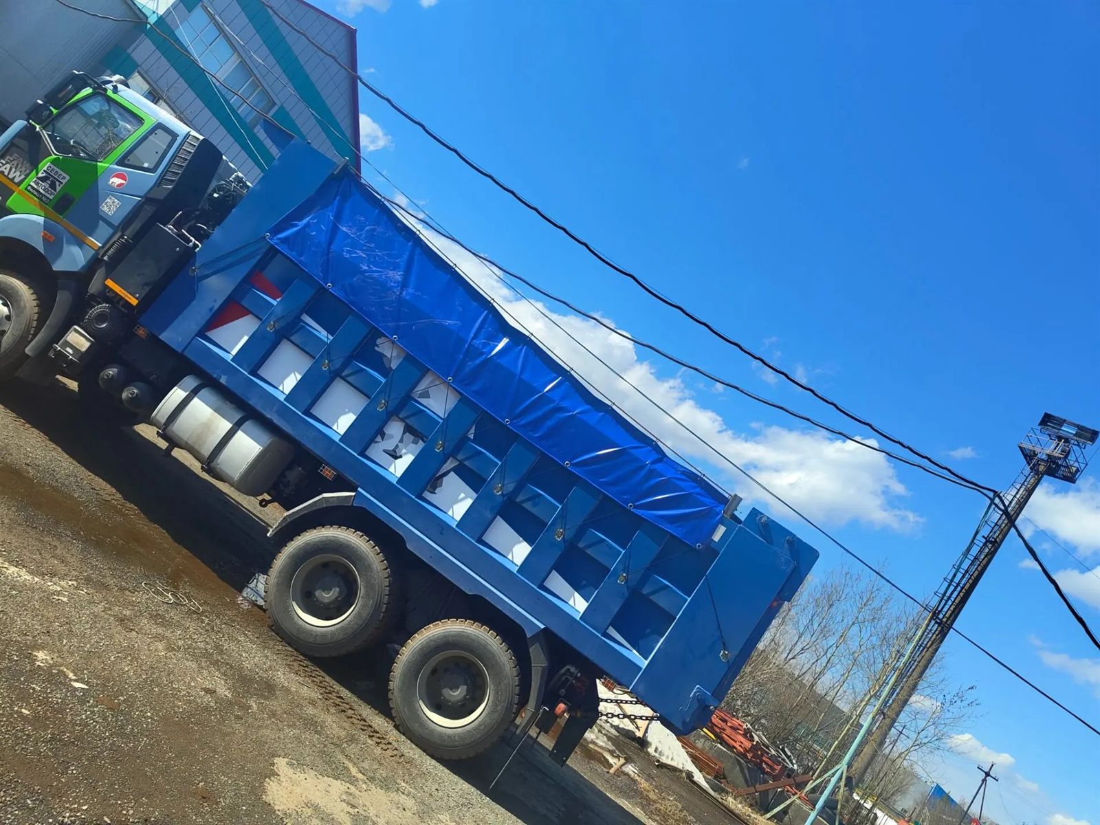 Полог из ПВХ на кузов самосвала